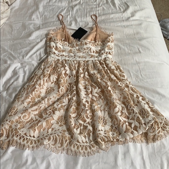 New NBD lace dress XS - Picture 5 of 6